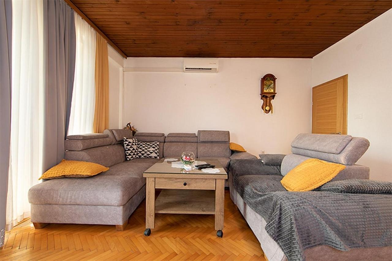 Apartment Tucepi 6695A Exterior photo